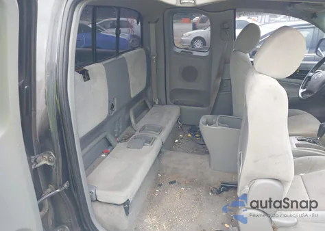 2006 Toyota Tacoma Prerunner V6 z USA, uszkodzony, nr VIN 5TETU62N36Z165689